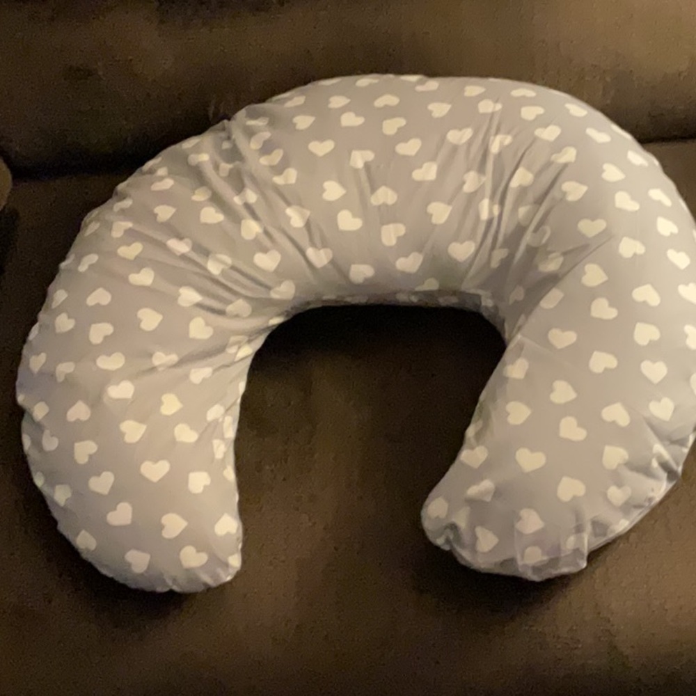 Niimo Boppy Nursing Pillow. Gray with white hearts  removable cover for washing